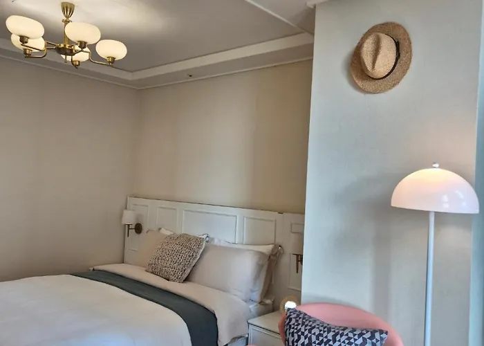 Апартаменты Lumini House *