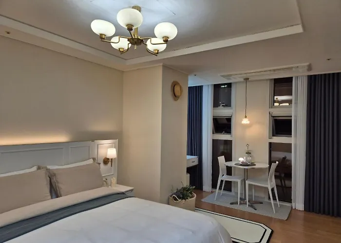 Lumini House *